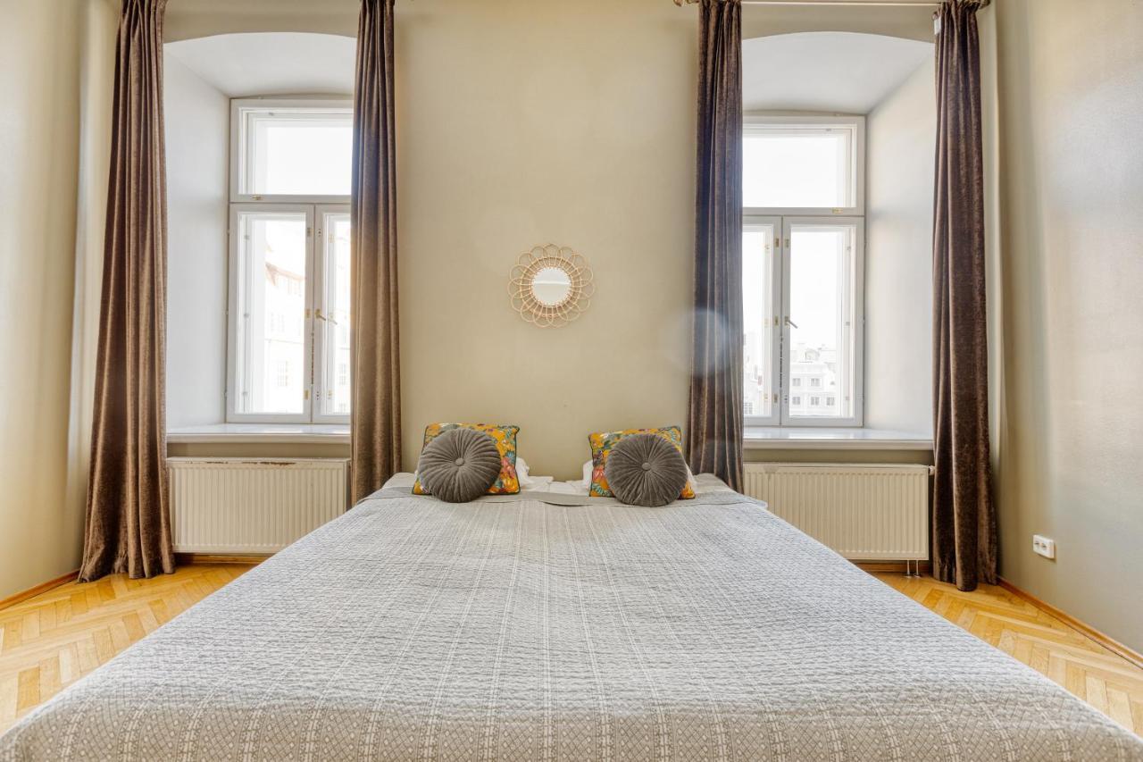 Historic Residence Apartments At Old Town Tallinn Exteriör bild