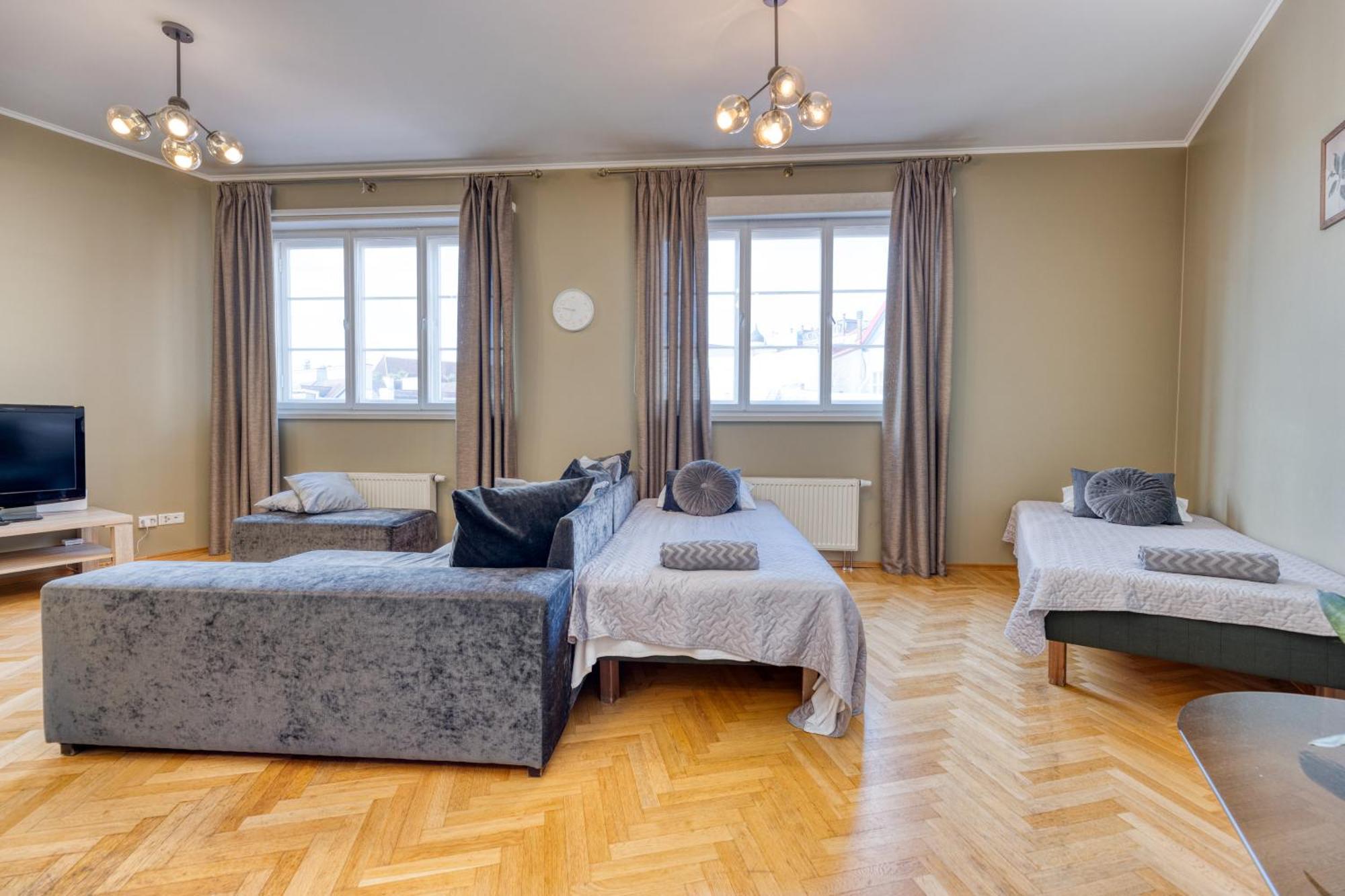 Historic Residence Apartments At Old Town Tallinn Exteriör bild